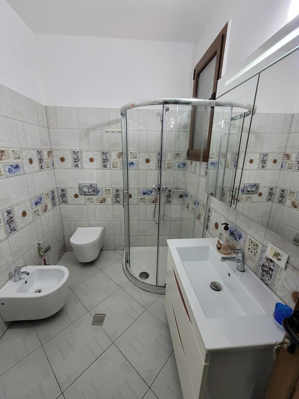 Private Room On A Shared Apartament Near Durres Beach Exteriör bild