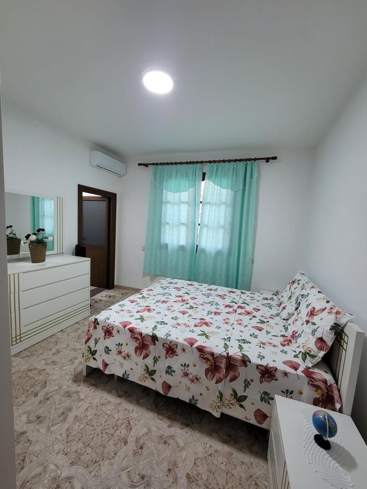 Private Room On A Shared Apartament Near Durres Beach Exteriör bild