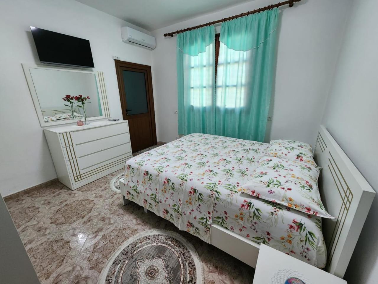 Private Room On A Shared Apartament Near Durres Beach Exteriör bild